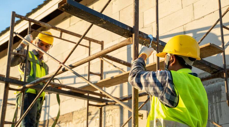 Expert Emergency Roof Repairs services in New Cambria, KS